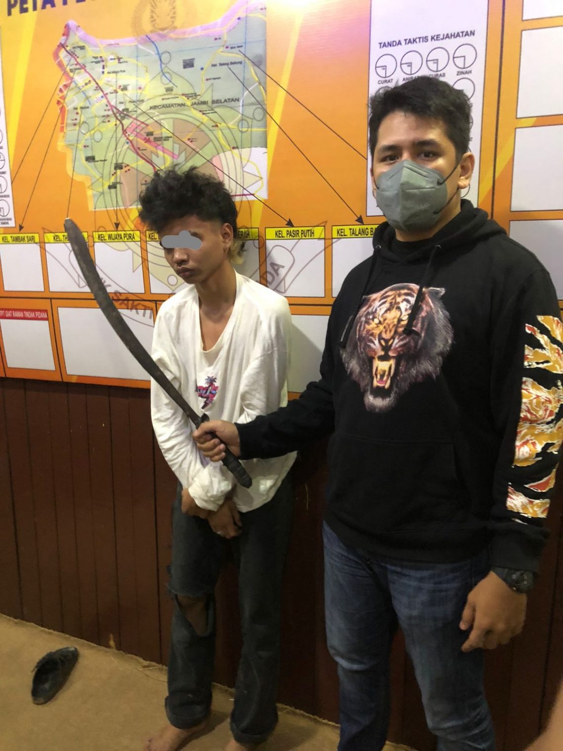 Salah satu pemuda geng motor yang kedapatan bawa sajam. (Dok. Istimewa)