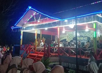 Bupati Merangin, H M Syukur saat membuka MTQ di Desa Muara Panco Kecamatan Renah Pembarap.