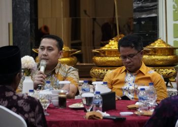 H M Syukur saat mengikuti reses Komisi V DPR RI di Provinsi Jambi. (Dok: Humas Pemkab Merangin)