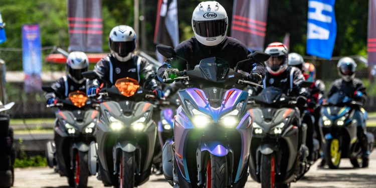 Yamaha AEROX ALPHA TURBO saat digunakan untuk konvoi kendaraan. (Dok: Istimewa)