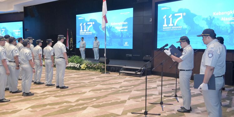 Jasa Raharja saat upacara Hari Kebangkitan Nasional di salah satu aula di Jakarta. (Dok: Humas Jasa raharja)
