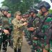 Gubernur Jambi Al Haris Pimpinan Upacara Pemberangkatan Satgas Pamtas Yonif 142/KJ ke Papua. (Dok: Istimewa)