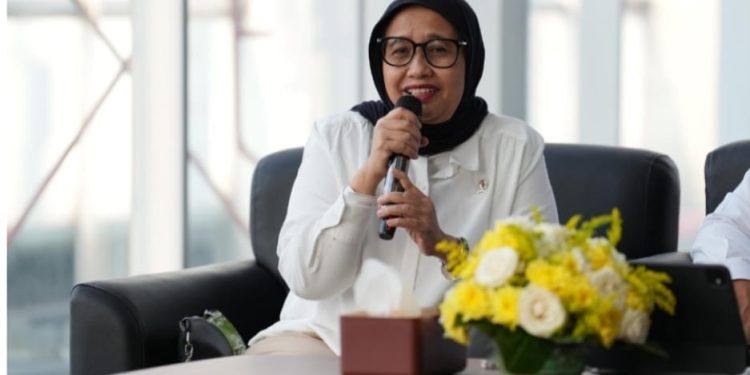 Wakil Kepala BGN, Nanik S Deyang menyebut ada insentif Rp5 juta untuk SPPG sela Rapat Koordinasi dan Sosialisasi Teknis Pelaksanaan Program Makan Bergizi Gratis pada Senin, 27 Oktober 2025, di Jakarta.. (Dok: BGN)