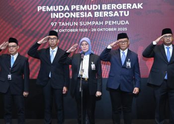Pelaksana Tugas (Plt) Direktur Utama Jasa Raharja, Dewi Aryani Suzana memimpin peringatan Hari Sumpah Pemuda di Jakarta. Rabu 29 Oktober 2025. (Dok: Humas Jasa Raharja)