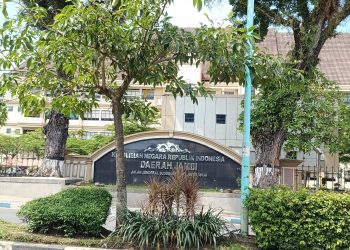 tampak depan Kantor Polda Jambi. Jumat 31 Oktober 2025. (Dok: Rudi)