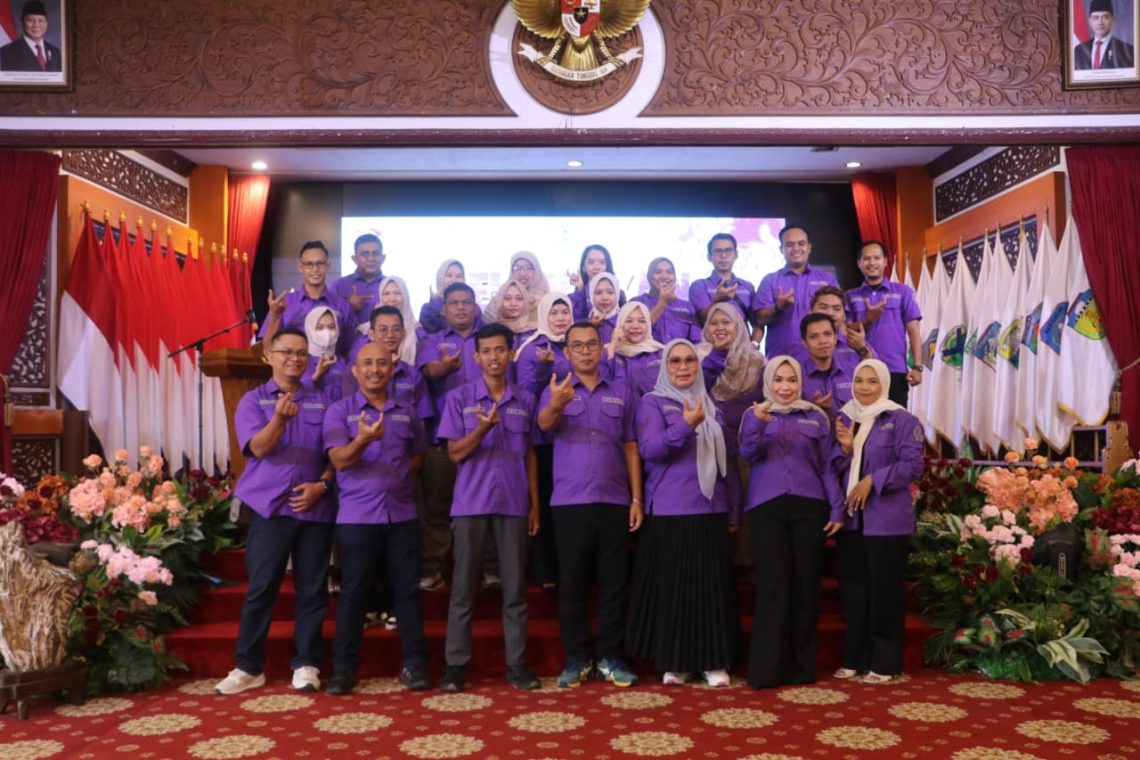 Pelantikan Pengurus IKA UNH Periode 2025–2029 di Auditorium Rumah Dinas Gubernur Jambi, Kamis (27/11/2025). (Dok:Rudi)