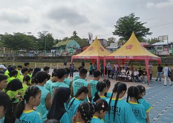Ratusan atlet dayung dari seluruh Kabupaten/Kota memulai start Kejurprov Dayung Jambi 2025 di Danau Sipin, Kota Jambi, Sabtu (29/11/2025). (Dok: Rudi)
