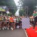 Ribuan peserta Fun Run 5K tampak memadati garis start di depan Makorem 042/Garuda Putih, Kota Jambi, Sabtu (8/11/2025). (Dok: Rahmat)