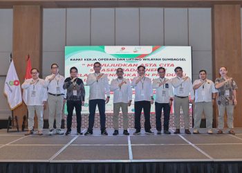 Kepala Perwakilan SKK Migas Sumbagsel Yunianto menyampaikan capaian peningkatan produksi minyak dan gas wilayah Sumbagsel dalam Rapat Kerja SKK Migas di Lampung, Rabu (5/11/2025). (Dok: SKK Migas)