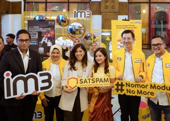 Menteri Komunikasi dan Digital RI Meutya Hafid bersama Wali Kota Medan Rico Tri Putra Bayu Waas dan jajaran Indosat Ooredoo Hutchison menghadiri peluncuran Garuda Spark Innovation Hub di Pos Bloc Medan, Sumatera Utara, Sabtu (8/11/2025). (Dok: Indosat Ooredoo Hutchison)