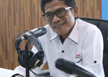 “Kepala Ombudsman RI Perwakilan Jambi, Saiful Roswandi, menyampaikan pentingnya peran pimpinan dalam menjaga kualitas pelayanan publik — Jambi. (Dok: Alpin)