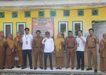 Kepala Ombudsman RI Perwakilan Jambi, Saiful Roswandi, saat melakukan supervisi pelayanan publik di Dinas Pendidikan Merangin, Kabupaten Merangin, Selasa (18/11/2025). (Dok: Rudi)