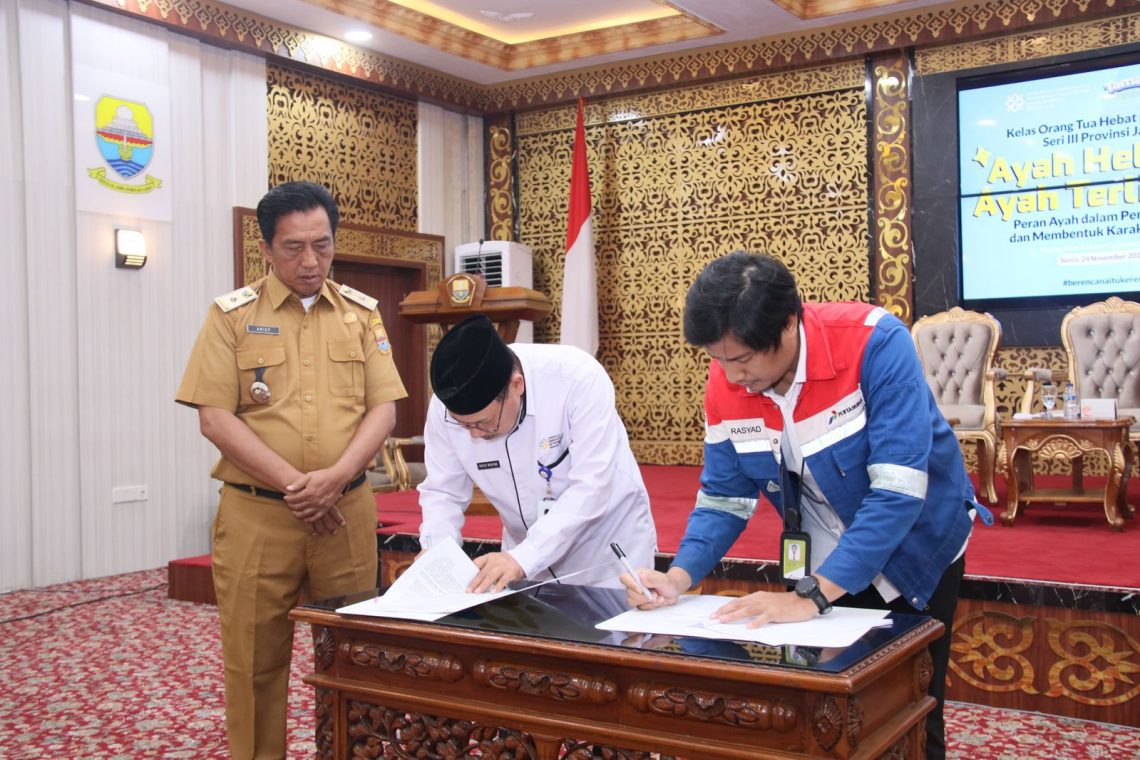 Pertamina Patra Niaga Regional Sumbagsel dan BKKBN Jambi berkolaborasi dalam Program TAMASYA, dirangkaikan dengan Kelas Orang Tua Hebat (KERABAT) Seri 3 di Kantor Gubernur Jambi, Senin 24 November 2025.