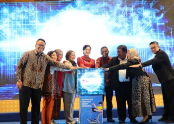 Kepala Eksekutif Pengawas Perilaku Pelaku Usaha Jasa Keuangan, Edukasi dan Pelindungan Konsumen OJK, Friderica Widyasari Dewi, memberikan sambutan pada kegiatan Edukasi Keuangan Hari Disabilitas Internasional 2025 di Jakarta. (Dok: Rudi)