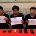 etugas Satresnarkoba Polresta Jambi mengamankan terduga pelaku beserta barang bukti narkotika hasil penggerebekan. (Dok: Alpin)