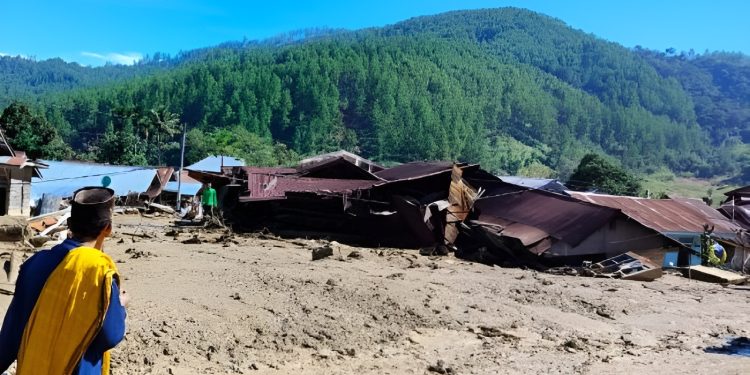 Menyoroti bencana banjir bandang yang melanda Provinsi Aceh yang disebut seperti peristiwa tsunami kedua di Tanah Rencong. (Dok. Pemkab Aceh Barat Daya)