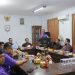 Ketua BPH UNH Ferdy SH menerima kunjungan IKA UNH dalam pertemuan sinergi penguatan kelembagaan di Kampus UNH Sipin, Jambi, Kamis (11/12). (Dok: Rudi)