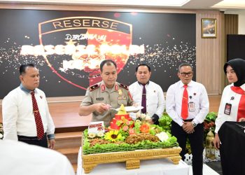 Wakapolda Jambi Brigjen Pol. M. Mustaqim membuka Rapat Kerja Teknis (Rakernis) Fungsi Reserse Tahun Anggaran 2025 di Gedung Siginjai Lantai 3 Polda Jambi, Senin (15/12/2025). (Dok: Alpin)