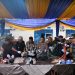 Petugas Bea Cukai Jambi memusnahkan jutaan batang rokok ilegal dan barang konsumsi hasil penindakan di halaman belakang Kantor Bea Cukai Jambi, Kamis (18/12/2025). (Dok: Alpin)