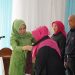 Puncak peringatan Hari Ibu digelar oleh Badan Kerja Sama Organisasi Wanita (BKOW) Provinsi Jambi di Pendopo Rumah Dinas Gubernur Jambi, Selasa (23/12/2025) pagi. (Dok: Rahmat)