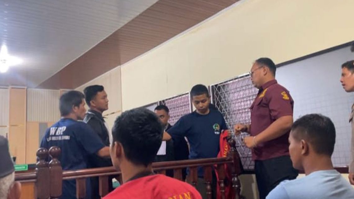 Sidang vonis kasus narkoba yang berlangsung di PN Jambi, kedua terdakwa divonis 20 dan 15 Tahun Penjara . (Dok: Alpin)