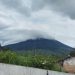 Gunung Api Kerinci terpantau mengeluarkan asap kawah putih setinggi sekitar 100 meter. (Dok: Istimewa)