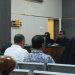 Empat terdakwa perkara dugaan korupsi pengadaan alat praktik SMK Disdik Provinsi Jambi TA 2022 menjalani sidang perdana di Pengadilan Tipikor Jambi, Rabu (7/1/2026). (Dok: Alpin)