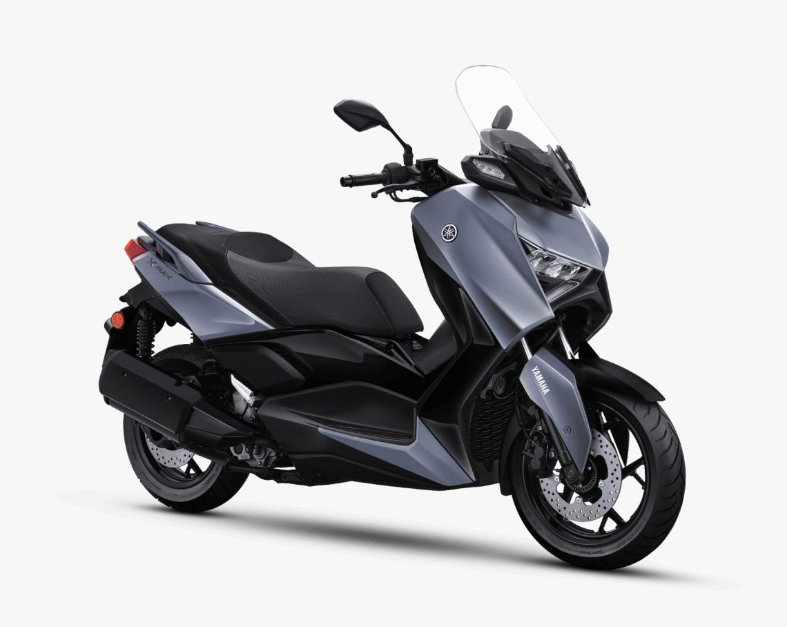 Yamaha XMAX Connected tampil semakin premium dengan varian warna baru Metallic Blue dan Ceramic Grey. Skutik 250cc andalan Yamaha ini dipasarkan mulai Rp 66 jutaan OTR Jambi. (Dok:Yamaha DDS Jambi)