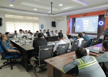 PT Pelabuhan Indonesia (Persero) Regional 2 Jambi menerapkan sistem Single Truck Identification Data (STID) terintegrasi Inaportnet di Gate Terminal Petikemas Pelabuhan Talang Duku. (Dok: Rudi)