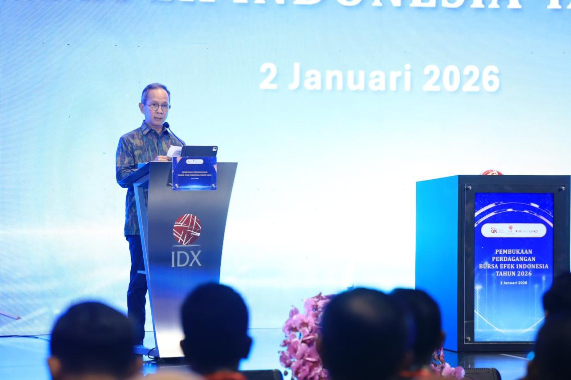 Ketua Dewan Komisioner OJK Mahendra Siregar, dalam sambutannya pada Pembukaan Perdagangan Perdana Bursa Efek Indonesia Tahun 2026 di Gedung Bursa Efek Indonesia. (Dok: OJK)
