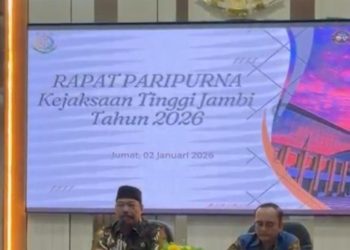 Kajati Jambi Sugeng Hariadi dan Wakajati Jambi di Kantor Kejati Jambi. (Dok: Rudi)