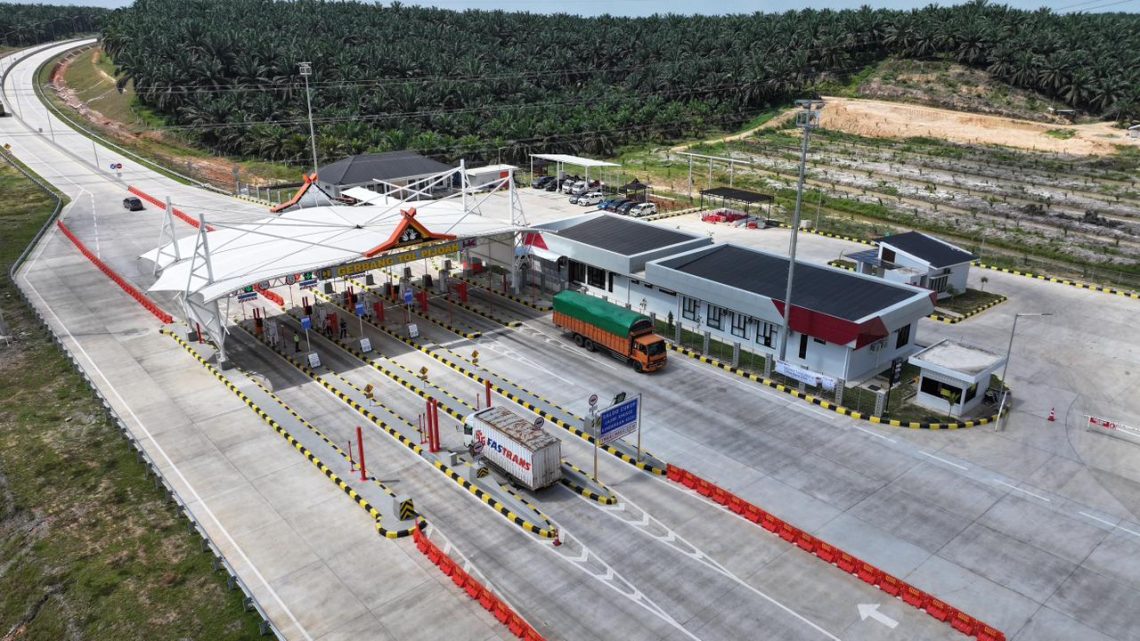 Kondisi arus balik Libur Nataru 2025/2026 di salah satu ruas Jalan Tol Trans Sumatera yang dikelola PT Hutama Karya (Persero), dengan trafik kendaraan terpantau meningkat signifikan pascapergantian tahun. (Dok: Hutama Karya)