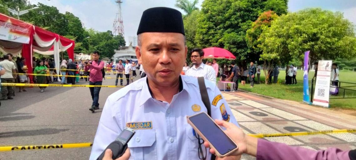 Kepala Dinas TPHP Provinsi Jambi, Rumusdar, memberikan keterangan terkait realisasi program cetak sawah baru yang masih terkendala cuaca dan kesiapan lokasi. (Dok: Rahmat)