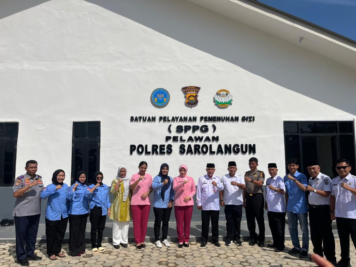 Tim Satgas Pangan Kabupaten Sarolangun saat melakukan pengecekan langsung proses pengolahan Makan Bergizi Gratis (MBG) di dapur SPPG Polres Sarolangun. (Dok: Istimewa)