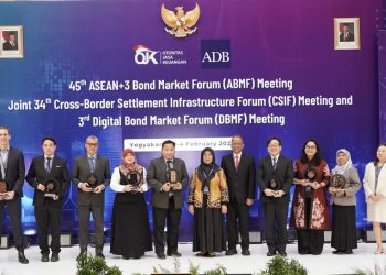 Direktur Eksekutif Kelompok Spesialis Pasar Modal OJK, Retno Ici, saat menghadiri pembukaan rangkaian kegiatan 45th ASEAN+3 Bond Market Forum (ABMF) Meeting and Other Events yang digelar di Yogyakarta, Senin (2/2). (Dok: Humas OJK)