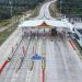 gerbang tol pijoan salah satu penghubung jalan tol Jambi - Rengat.