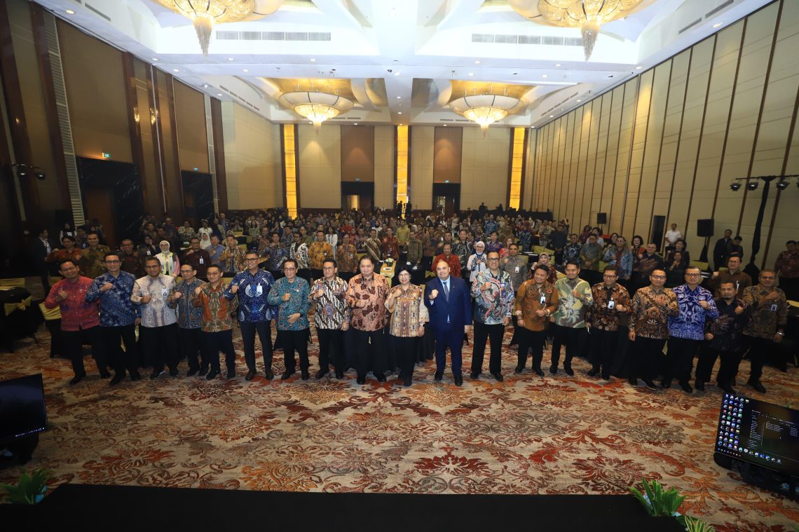 Pimpin OJK saat menghadiri Peluncuran Roadmap tersebut dilakukan dalam forum “Peringatan 1 Tahun Kegiatan Usaha Bulion di Jakarta. (Dok: Humas OJK)