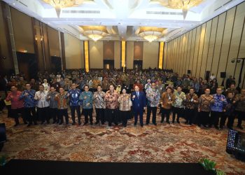 Pimpin OJK saat menghadiri Peluncuran Roadmap tersebut dilakukan dalam forum “Peringatan 1 Tahun Kegiatan Usaha Bulion di Jakarta. (Dok: Humas OJK)