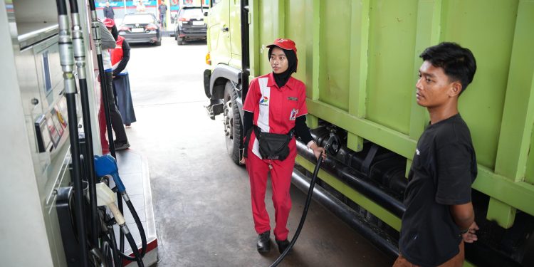 Pertamina Patra Niaga Regional Sumbagsel mengaktifkan Satgas Ramadan dan Idulfitri 2026 guna memastikan pasokan BBM, LPG, dan Avtur tetap aman selama periode mudik dan arus balik Lebaran di wilayah Sumatera Bagian Selatan, termasuk Jambi.