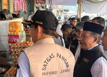 Wagub Jambi Abdullah Sani Sidak harga Sembako di Pasar Angso Duo