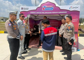 Peninjauan Tol – Direktorat Lalu Lintas Polda Jambi bersama PT Jasa Raharja Kantor Wilayah Jambi meninjau kesiapan infrastruktur di ruas Tol Tempino–Simpang Ness, Jambi, Selasa (10/3/2026). (Dok. Rudi)