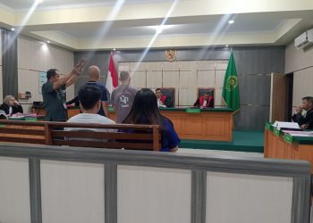 Sidang lanjutan perkara TPPU terdakwa Helen di Pengadilan Negeri Jambi menghadirkan saksi dari keluarga yang mengungkap aliran dana miliaran rupiah di ruang persidangan. (Dok: Rudi)