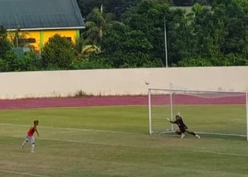 Selebrasi pemain Persebri Batang Hari usai memastikan gelar juara Liga 4 Jambi setelah mengalahkan Persikoja Kota Jambi lewat adu penalti di Stadion Swarna Bhumi. (Dok: Alpin)