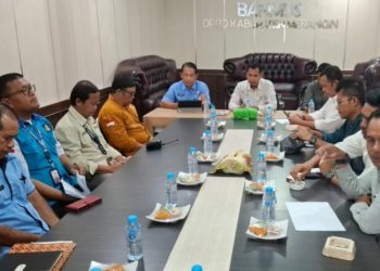 Komisi III DPRD Merangin saat menggelar RDP bersama Diskominfo Merangin di Ruang Banmus DPRD, Selasa (28/4). (Dok: Rudi)