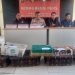 Kapolres Muaro Jambi AKBP Heri Supriawan saat menunjukkan ratusan burung hasil pengungkapan kasus perdagangan satwa dilindungi di Jalan Lintas Timur Km 32, Desa Bukit Baling, Kecamatan Sekernan. (Dok: Alpin)