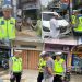 Petugas Ditlantas Polda Jambi menggunakan perangkat ETLE Handheld saat patroli hunting di kawasan Telanaipura, Kota Jambi, Selasa (14/4/2026). (Dok: Alpin)