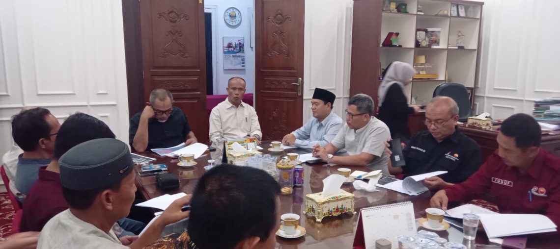 KONI Jambi melakukan audiensi bersama PetroChina International Jabung Ltd di rumah dinas Sekda Provinsi Jambi. (Dok: Rahmat)