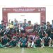 Gubernur Jambi, Al Haris saat menyerahkan piala kepada Persebri Batang Hari sebagai Juara Liga 4 Jambi di Stadion Swarna Bhumi. (Dok: Rudi)