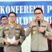 Kapolda Jambi, Irjen Pol Krisno H Siregar didampingi Kabid Humas Polda Jambi Kombes Pol Erlan Munaji menyampaikan keterangan pers terkait perkembangan penanganan kasus narkotika dengan tersangka Alung, menegaskan komitmen penyidikan yang profesional, transparan, dan akuntabel. (Dok: Alpin)