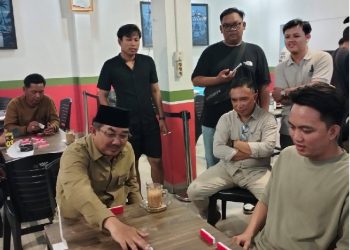 Bupati Tanjung Jabung Barat Anwar Sadat resmi membuka Turnamen Gaple Prima Cup 2026 di Kuala Tungkal, Senin malam (18/05). (Dok: Redaksi)